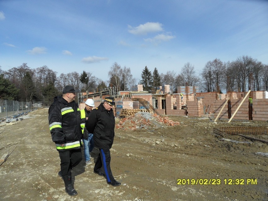 Dąbrowa Tarnowska. Komendant wojewódzki doglądał budowy nowej strażnicy