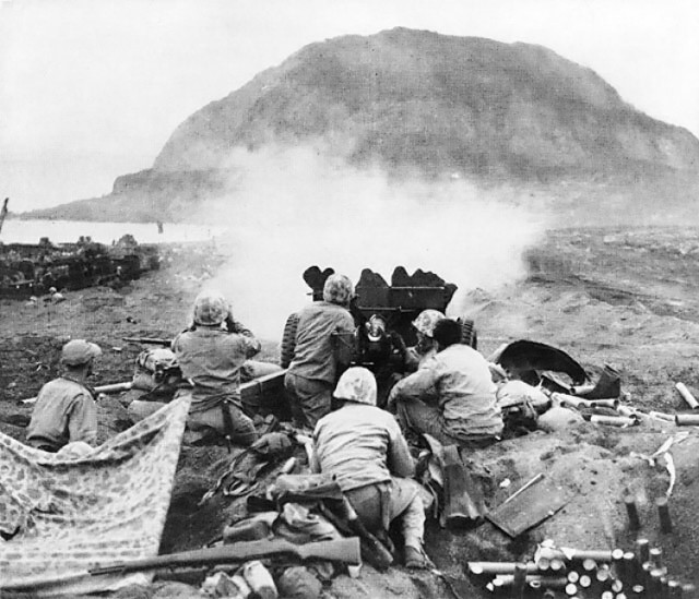 1945 – Wojna na Pacyfiku: zakończyła się bitwa o Iwo Jimę.