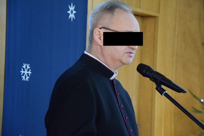 Zabawa w chowanego. Były kapelan szpitala w Kaliszu podejrzany o pedofilię