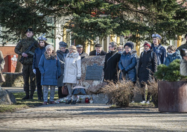Uroczystości odbyły się na placu marszałka Józefa Piłsudskiego w Darłowie