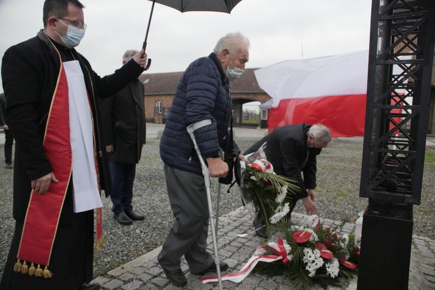 Z okazji Dnia Pamięci Wysiedlonych mieszkańców Oświęcimia i...