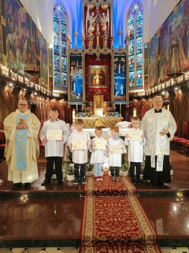 Obłóczyny ministrantów w Sanktuarium Matki Bożej Księżnej Sieradzkiej