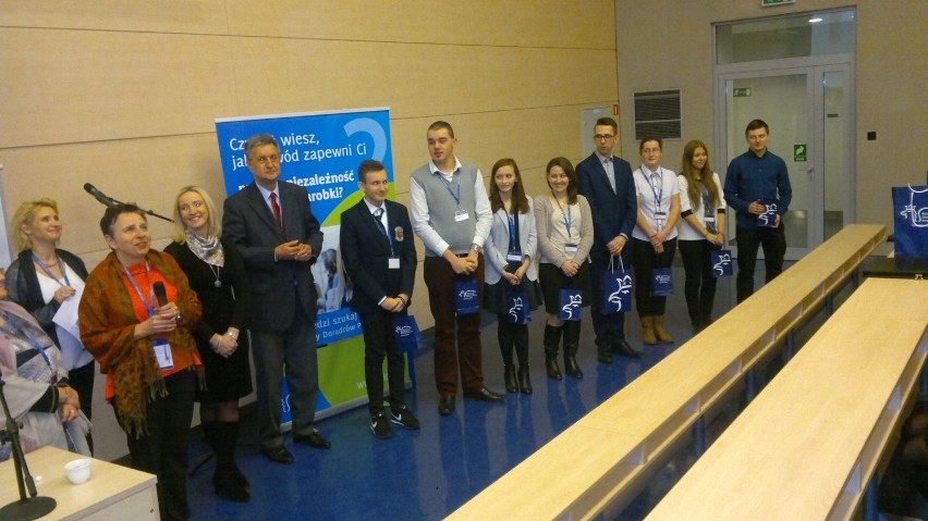 Reprezentantki szkół z powiatu łowickiego zakwalifikowały się do finału konkursu o podatkach