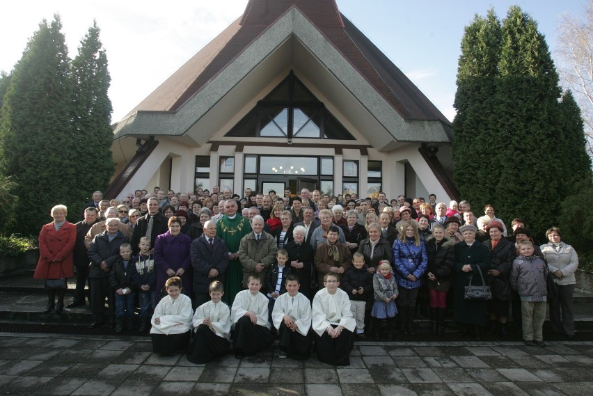 Oto parafianie z kościoła w Ławkach, który wygrał nasz plebiscyt na najpiękniejszą świątynię w reg.