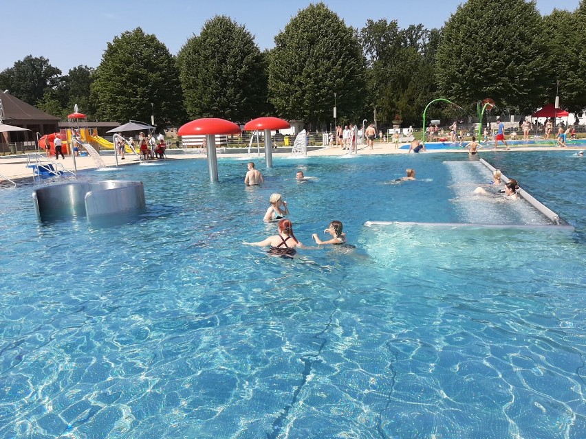 Ostatni weekend na basenie letnim w Świdnicy 2-4 września...