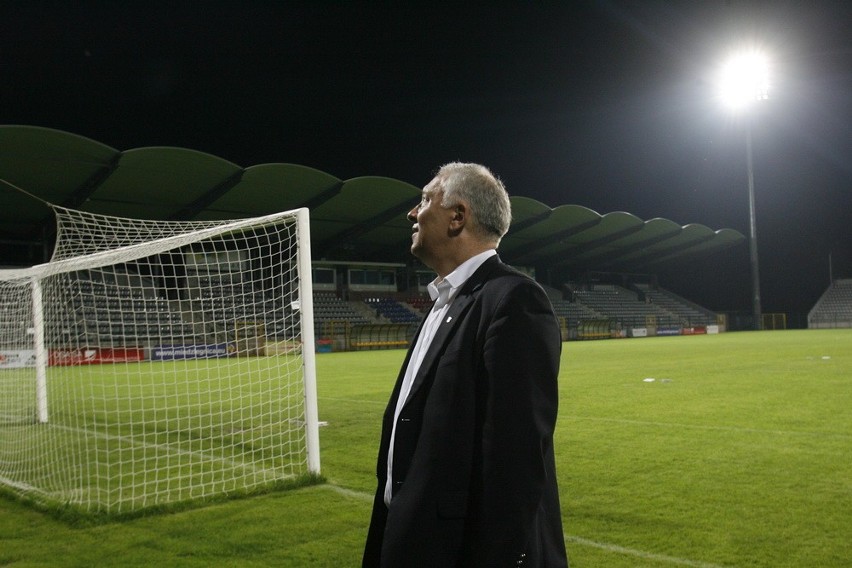 Legnica: Oświetlenie Stadionu Miejskiego (ZDJĘCIA)