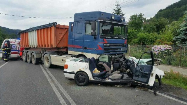 18 czerwca 2018 na drodze krajowej nr 75 w Czchowie ok. godz. 8.31 doszło do wypadku z udziałem samochodu osobowego i ciężarowego. Pojazdy zderzyły się czołowo. Dwie osoby zostały ranne. Oprócz tego obrażenia odniosły dwa psy. Na miejsce przybył śmigłowiec Lotniczego Pogotowia Ratunkowego