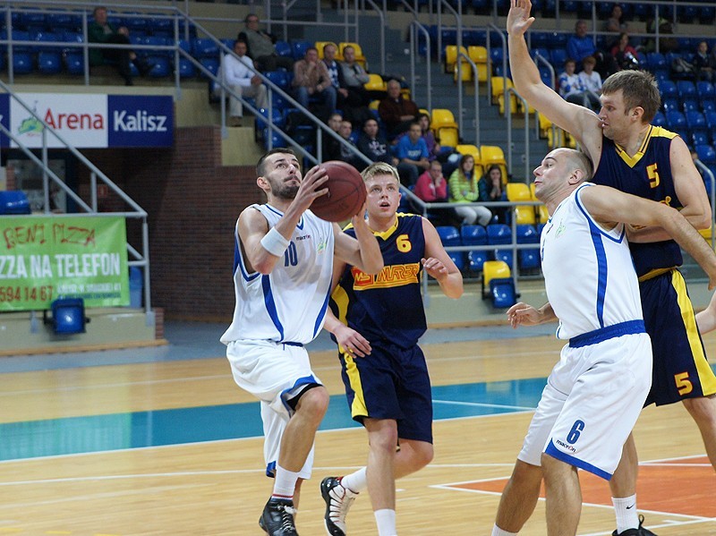 Dwa zwycięstwa w dwa dni i fotel lidera dla koszykarzy MKS Kalisz. ZDJĘCIA
