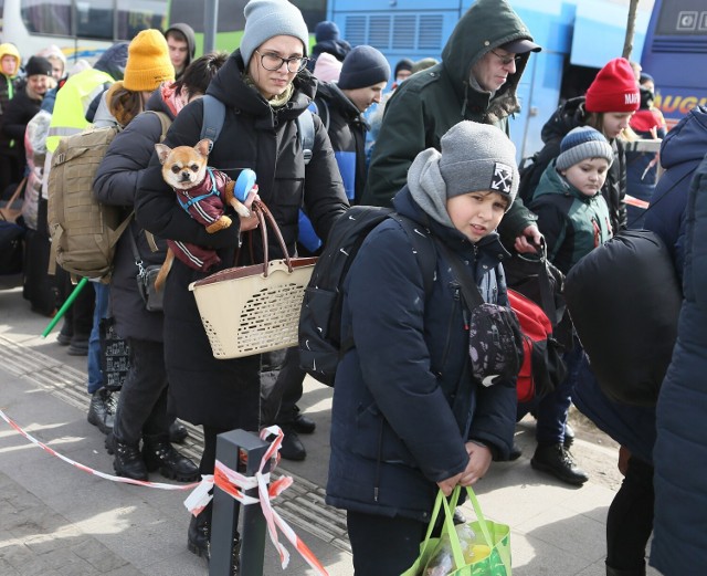Dzieci we Lwowie. Ukraińska Komisarz ds. Praw Człowieka Ludmiła Denysowa poinformowała, że na terytorium Rosji zostało deportowanych 121 tysięcy ukraińskich dzieci