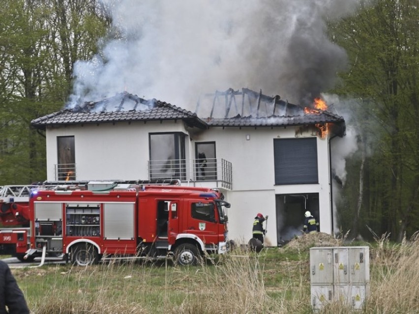 Do pożaru luksusowej willi doszło w Zielonej Górze Ochli....