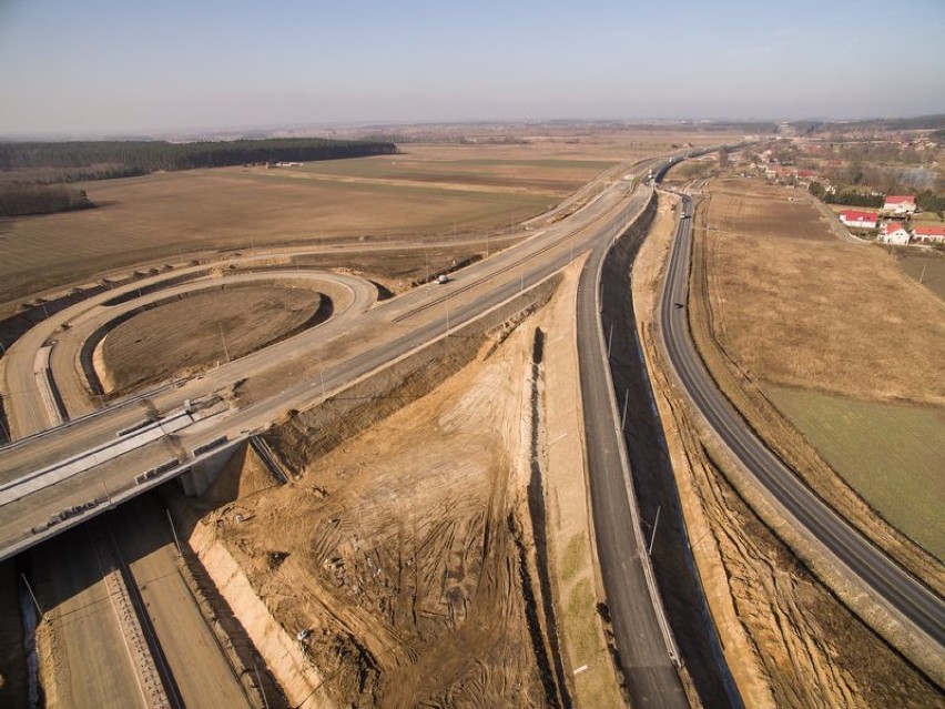 Droga S3 między Kaźmierzową a Gaworzycami - zobacz zdjęcia lotnicze z budowy 