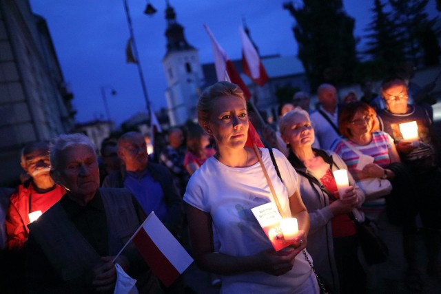 Kolejny protest przed sądem w Piotrkowie