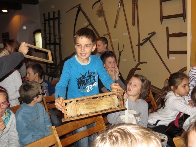 Uczniowie ze szkoły w Wiślince na wycieczce w Oliwie