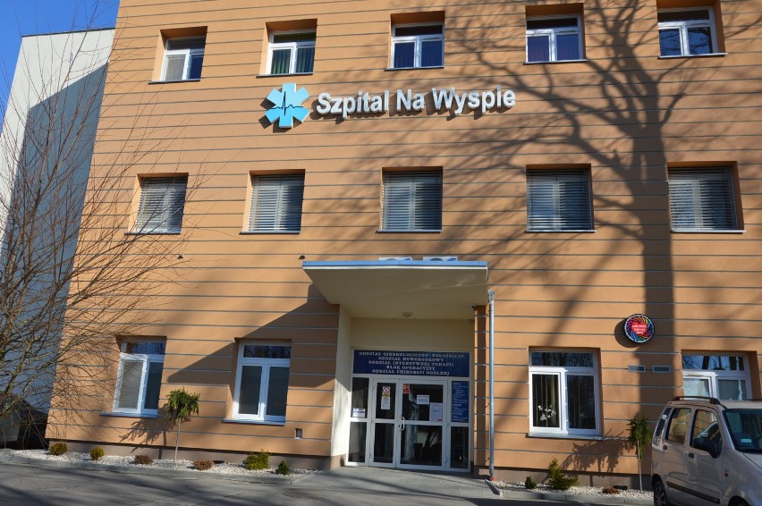 Samorządy, firmy i mieszkańcy pomagają szpitalom w Żarach i...