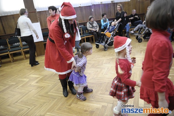 Mikołajkowa zabawa z fundacją