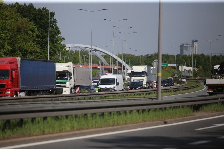 Korki na autostradzie A4 w Katowicach w piątek, 22 maja