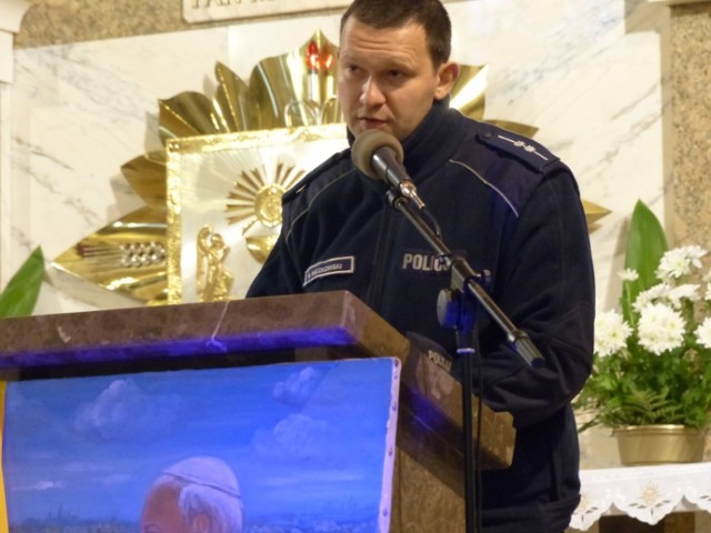 Policja w Kaliszu z ambony ostrzega seniorów przed przestępcami