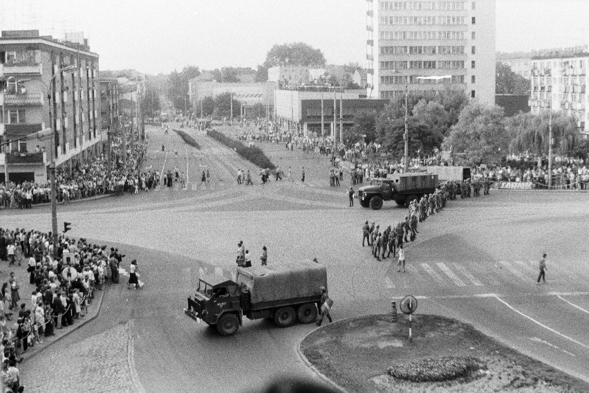 Starcia protestujących z milicjantami trwały kilka godzin. W...