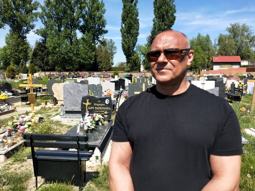 W sobotę 9 maja 2020 r. na cmentarzu komunalnym w Żaganiu...