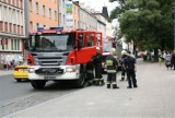 Strażacy znaleźli rozszczelniony kanister w piwnicy w kamienicy przy ulicy 1 Maja 12 w Opolu