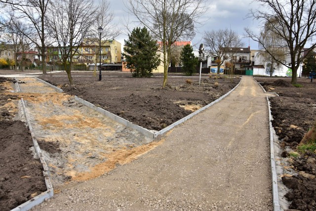 Tak wygląda park między ul. Kościuszki i Sienkiewicza w Żninie, w sobotę, 24 kwietnia 2021 roku.