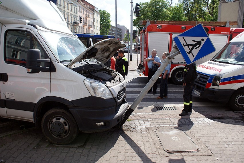 Zderzenie dwóch aut na Rogatce w Kaliszu