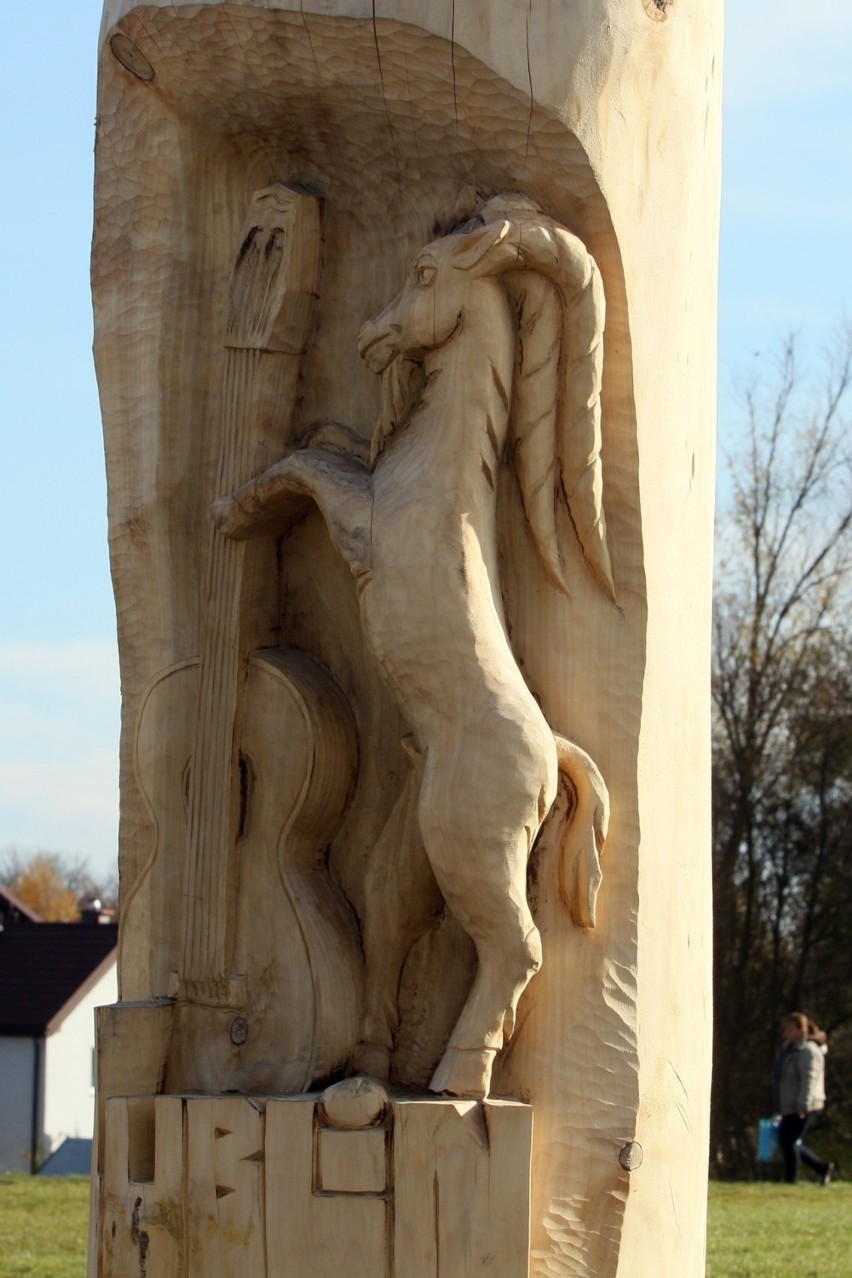 Drewniane rzeźby nad Bystrzycą są inspirowane Lublinem. Zobacz zdjęcia!
