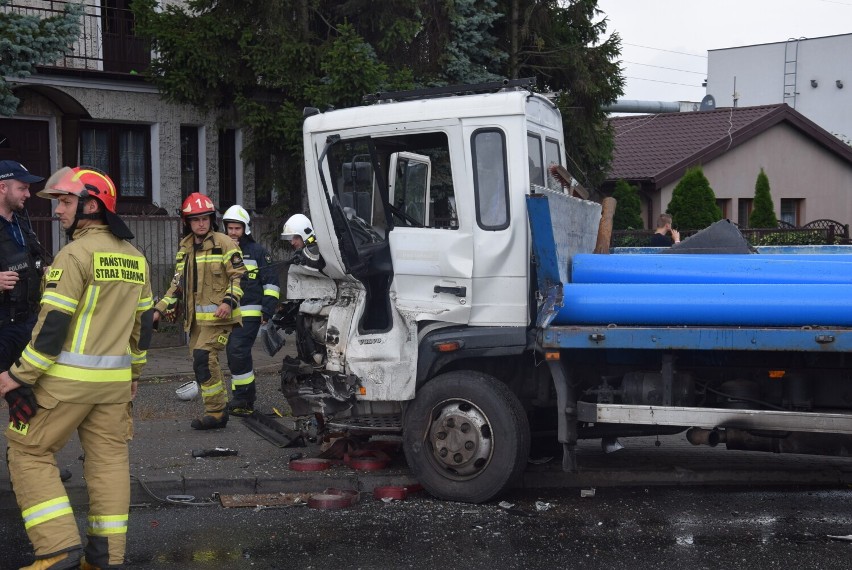 Zderzenie dwóch ciężarówek na ulicy Podmiejskiej w Kaliszu