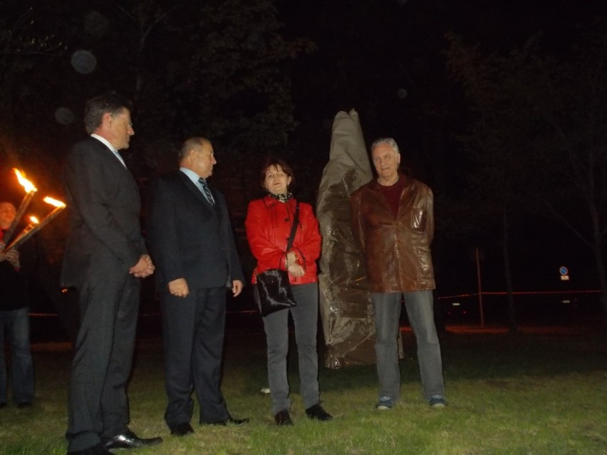 Starostwo powiatowe w Mikołowie: Odsłonięcie rzeźby "Europa i Zeus"