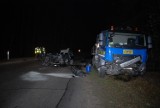 Wypadek na trasie Kościerzyna - Stara Kiszewa. Dwie osoby nie żyją [ZDJĘCIA]