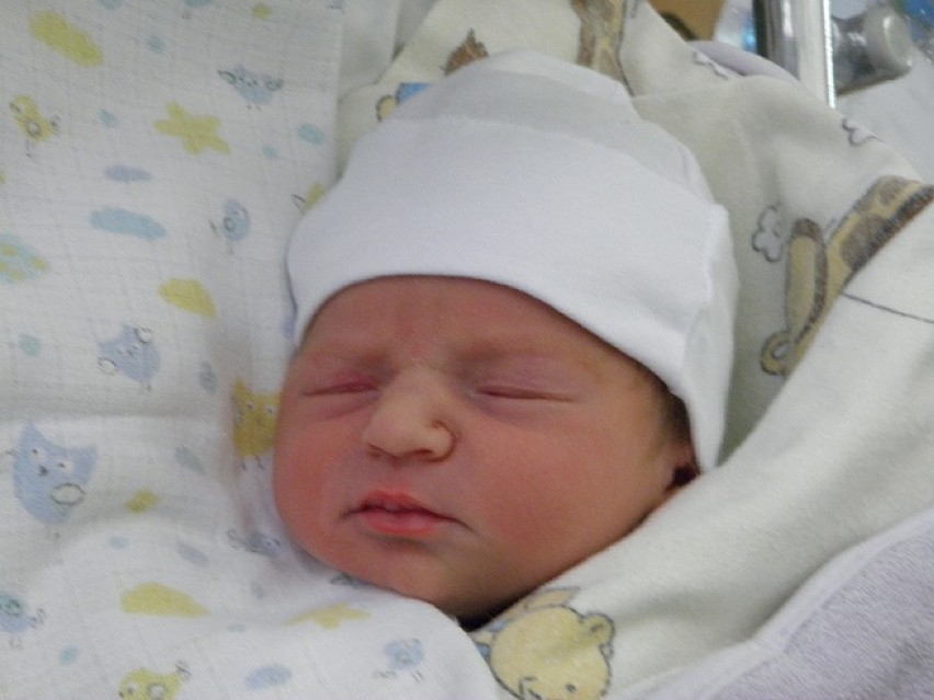 Kacper Orszulik, syn Lucyny i Seweryna, urodził się 26...