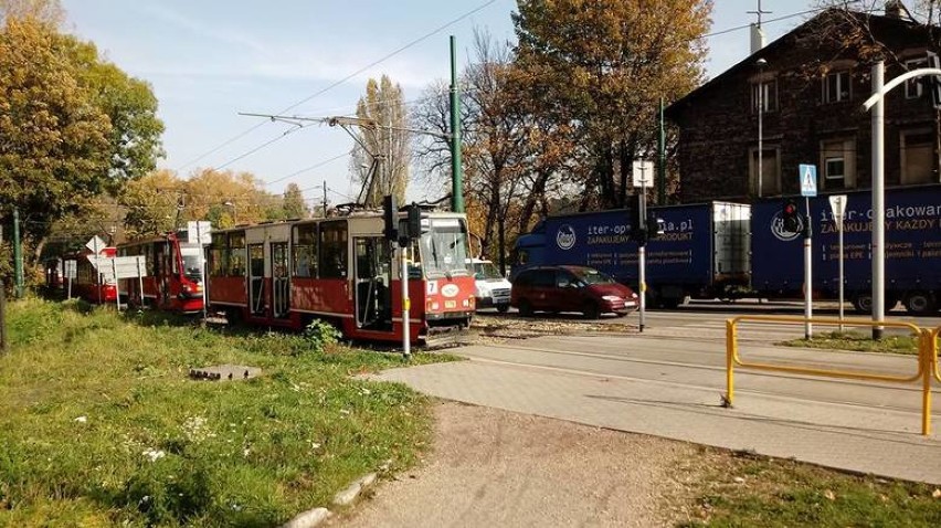 Kolizja tramwaju z samochodem osobowym w Świętochłowicach