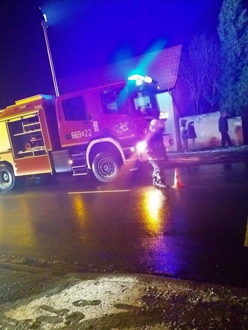 Pożar przewodu kominowego w Lipce - na pomoc ruszyły dwa zastępy strażaków