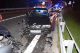 Tarnów. Wypadek na węźle obwodnicy przy ul. Tuchowskiej. Nietrzeźwy kierowca BMW wjechał w mercedesa [ZDJĘCIA]