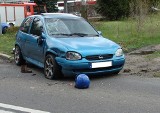 Wypadek w Sierakowie - Opel uderzył w skręcający skuter