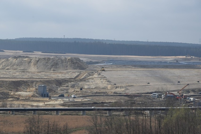 Żelazny Most - rozbudowa zbiornika trwa