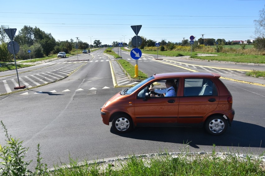 Ulica Sikorskiego w Legnicy jest już przejezdna [ZDJĘCIA]