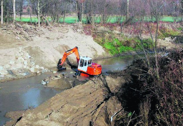 Prace prowadzone są na rzece Stradomce w Sobolowie