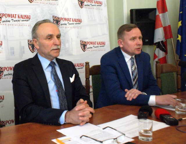 O inwestycjach drogowych mówili Krzysztof Nosal, starosta kaliski i Mieczysław Łuczak, przewodniczący rady powiatu Kaliskiego