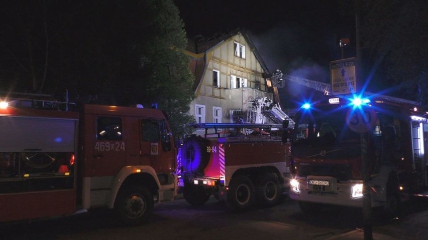 Pożar w Lądku-Zdroju. Wszystko przez dziecko bawiące się ogniem (ZDJĘCIA) 