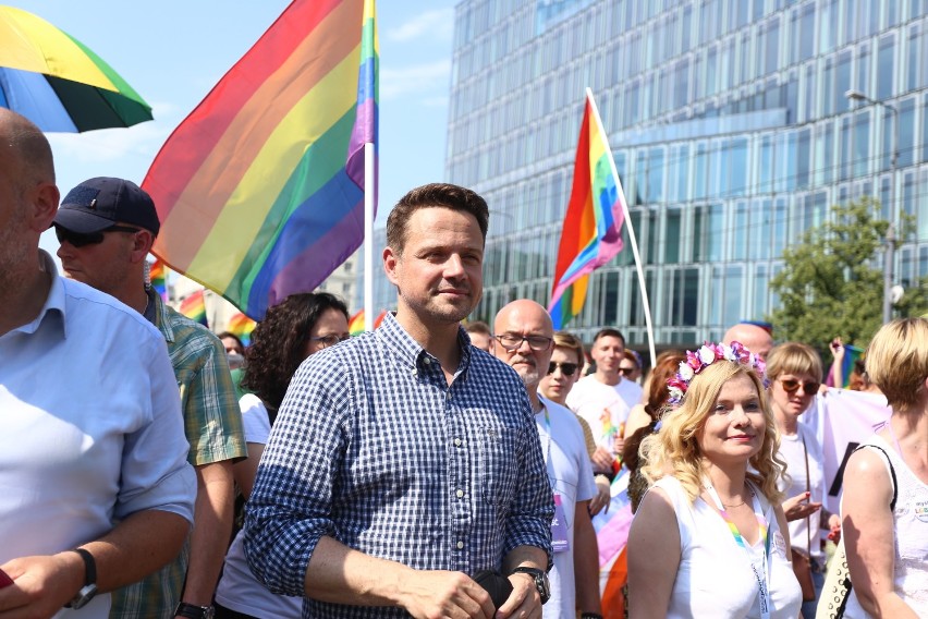 Parada Równości 2019, Warszawa. Tęczowy tłum w centrum...