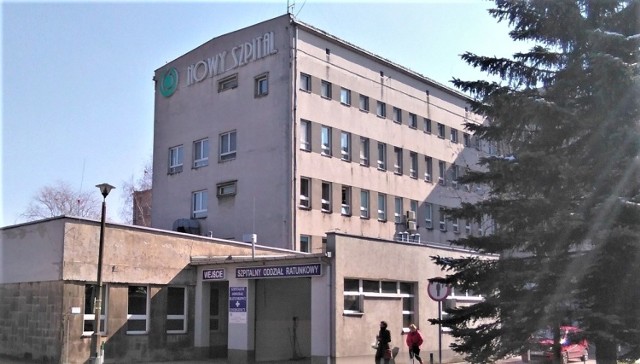 W Nowym Szpitalu w Olkuszu powstał oddział dla zakażonych koronawirusem, ale miejsc w nim już nie ma.