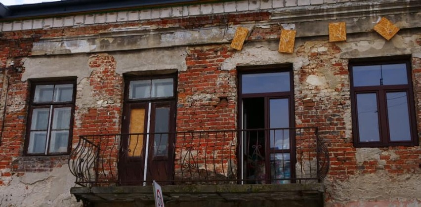 Będzie ulga podatkowa za odnowienie zniszczonych elewacji prywatnych kamienic w Chełmie. Zobacz zdjęcia