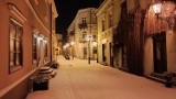 Zimowy Piotrków na nocnych zdjęciach, zobacz znane miejsca zasypane śniegiem ZDJĘCIA