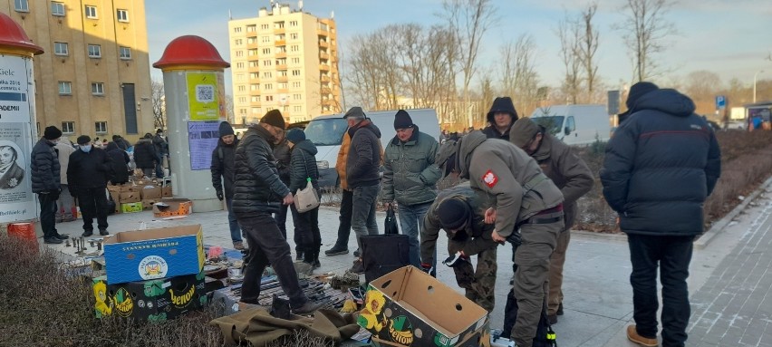 Bardzo ciekawe dyskusje toczyli ze sobą miłośnicy staroci,...