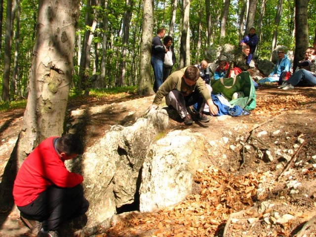 Jaskinia Wierna jest otwierana do zwiedzania raz w roku (zdjęcie z 2009 r.)