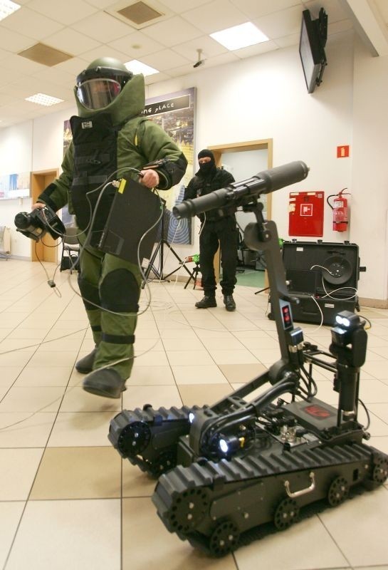 Wrocław: Robot pomoże szukać bomb (ZDJĘCIA i FILM)