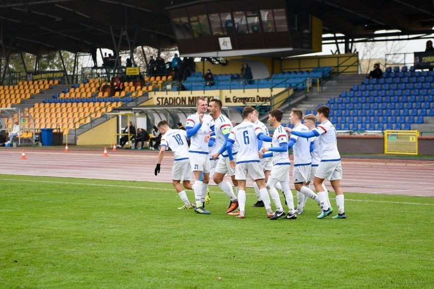 3 liga, grupa 2. Sobota 28 listopada

KP Starogard Gdański -...