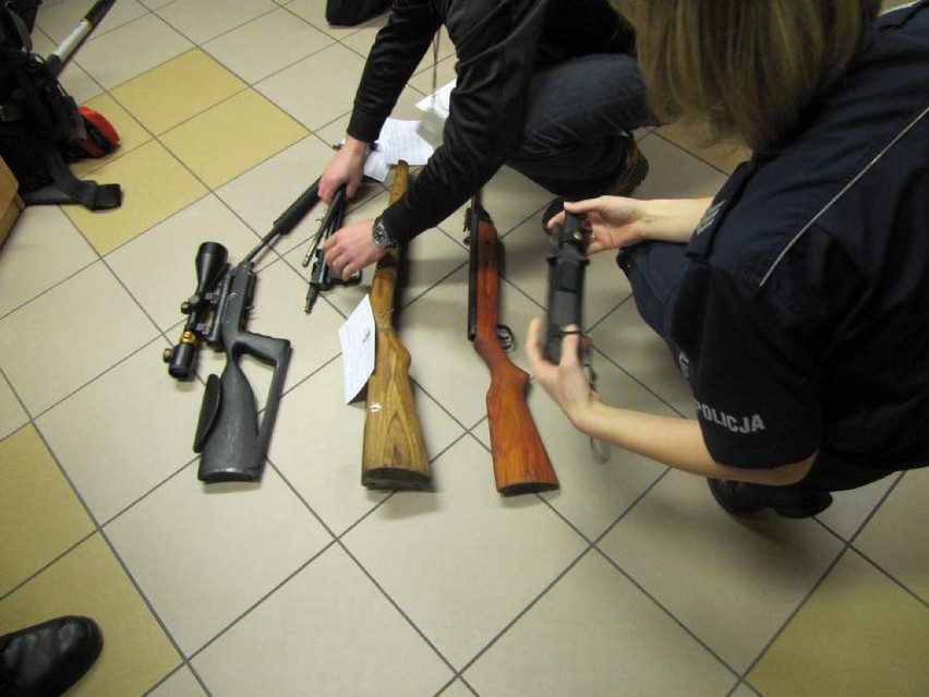 Policja w Lublińcu zatrzymała posiadacza nielegalnej broni
