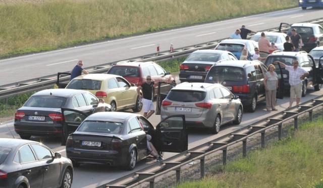 Jeden pas ruchu na wysokości Węzła Nowe Marzy jest zablokowany.